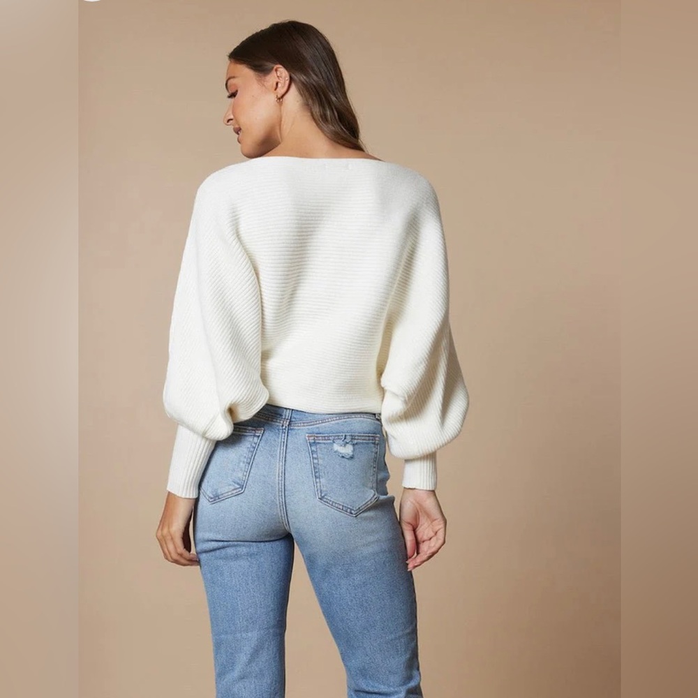WHITE DOLMAN SLEEVE RIB KNIT SWEATER